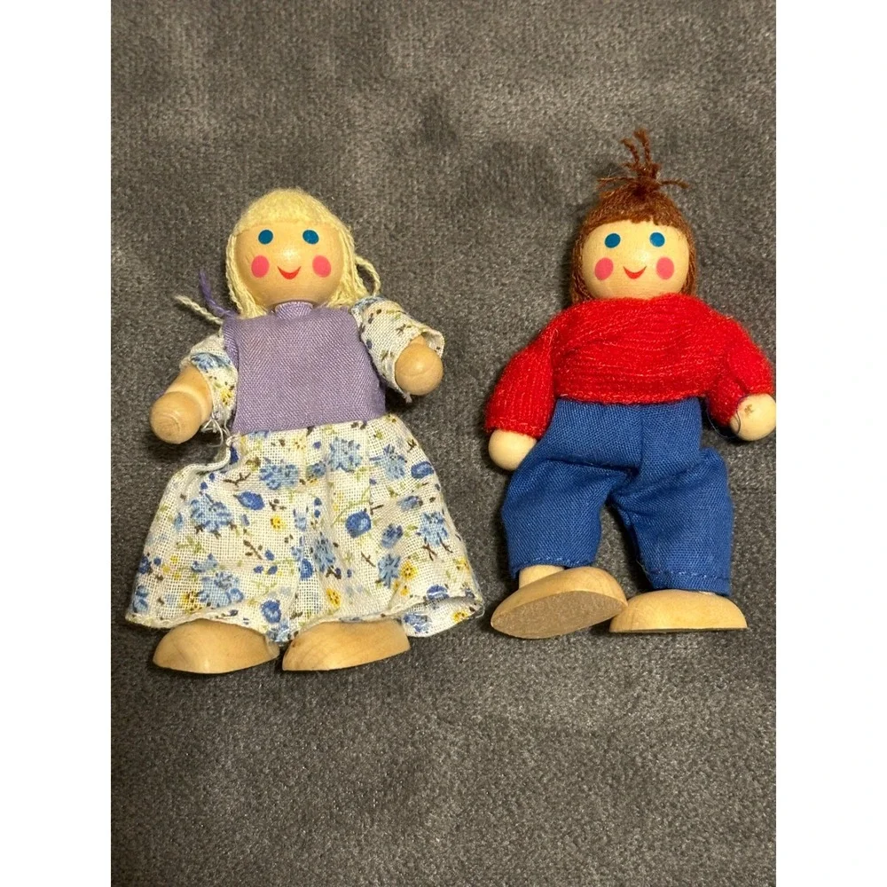 Melissa and Doug Wooden Dollhouse Figures Boy and Girl Small Poseable Dolls 3.5
